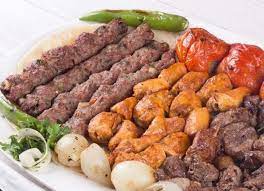 كيلو مشكل مع عروستين