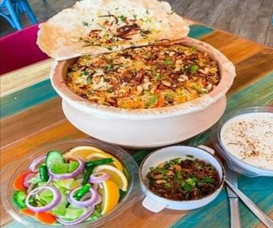 برياني دجاج بحجم كنج (يكفي 10-12 شخص)